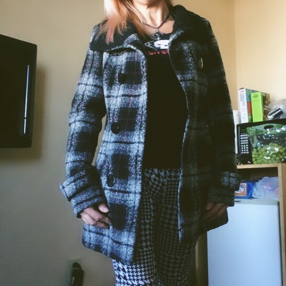 BKE wool plaid coat - Picture 7 of 8